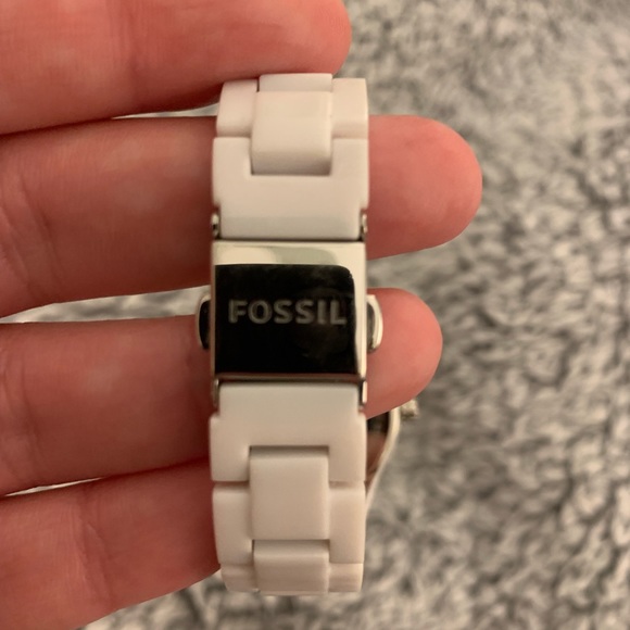 Fossil white acrylic watch - Picture 3 of 4